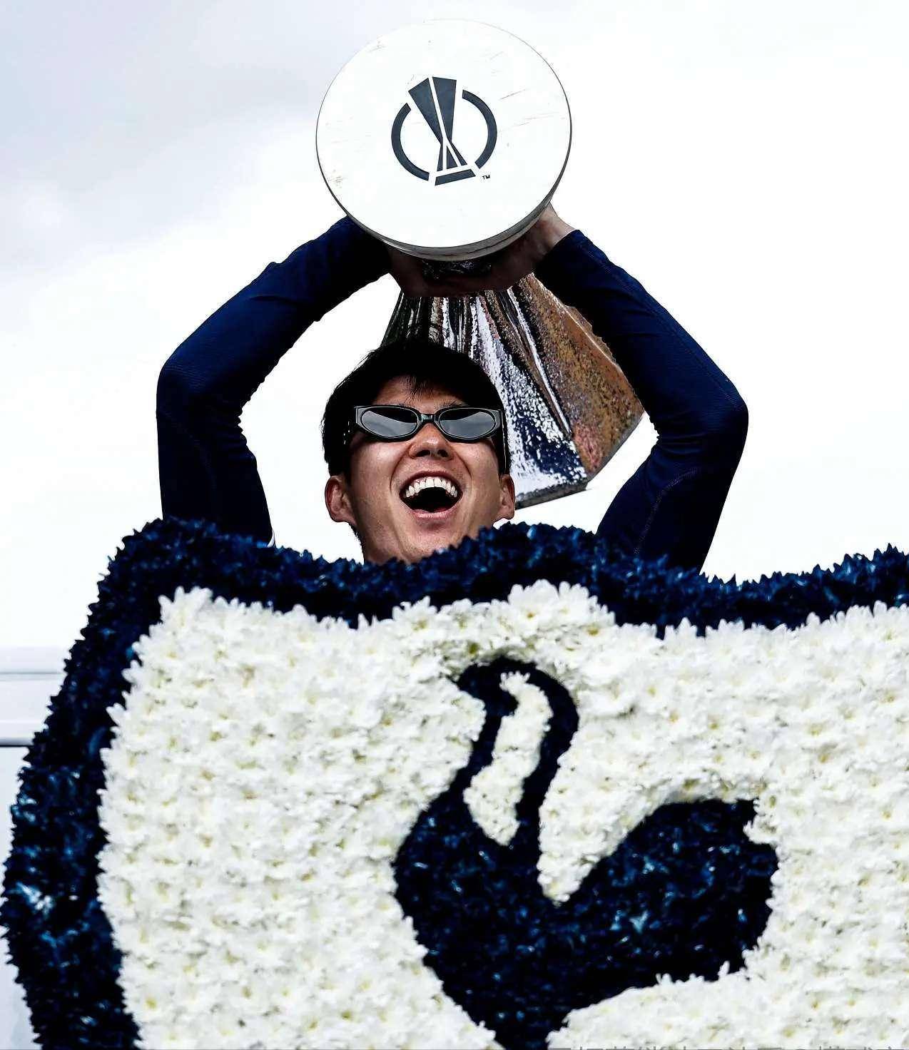 九游游戏平台-费内巴切发布备战花絮,今晨止住颓势,世俱杯任务艰巨,更衣室氛围转暖(费内巴切土超赛程)